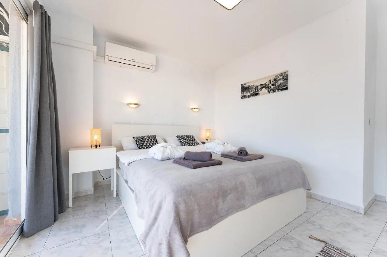 דירות בנאלמדנה Sunny 2Br Pool Terrace Seaview