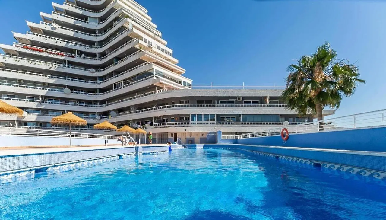 דירות בנאלמדנה Sunny 2Br Pool Terrace Seaview 0*,  ספרד